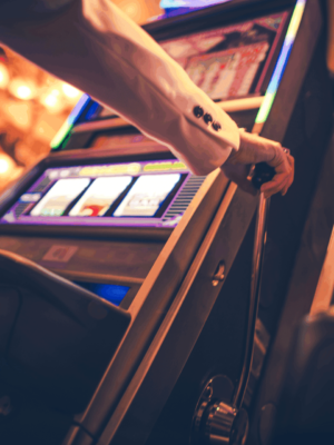 Что такое волатильность в казино? Как этот показатель влияет на выигрыш в автоматах